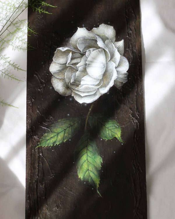 Pequeña rosa blanca sobre madera – Acryl von Lianzhi Artist